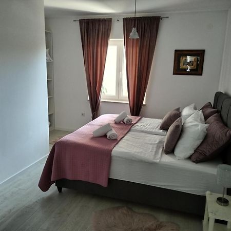 Sjor 2 Bdr Apartment W Grill Zadar Bagian luar foto