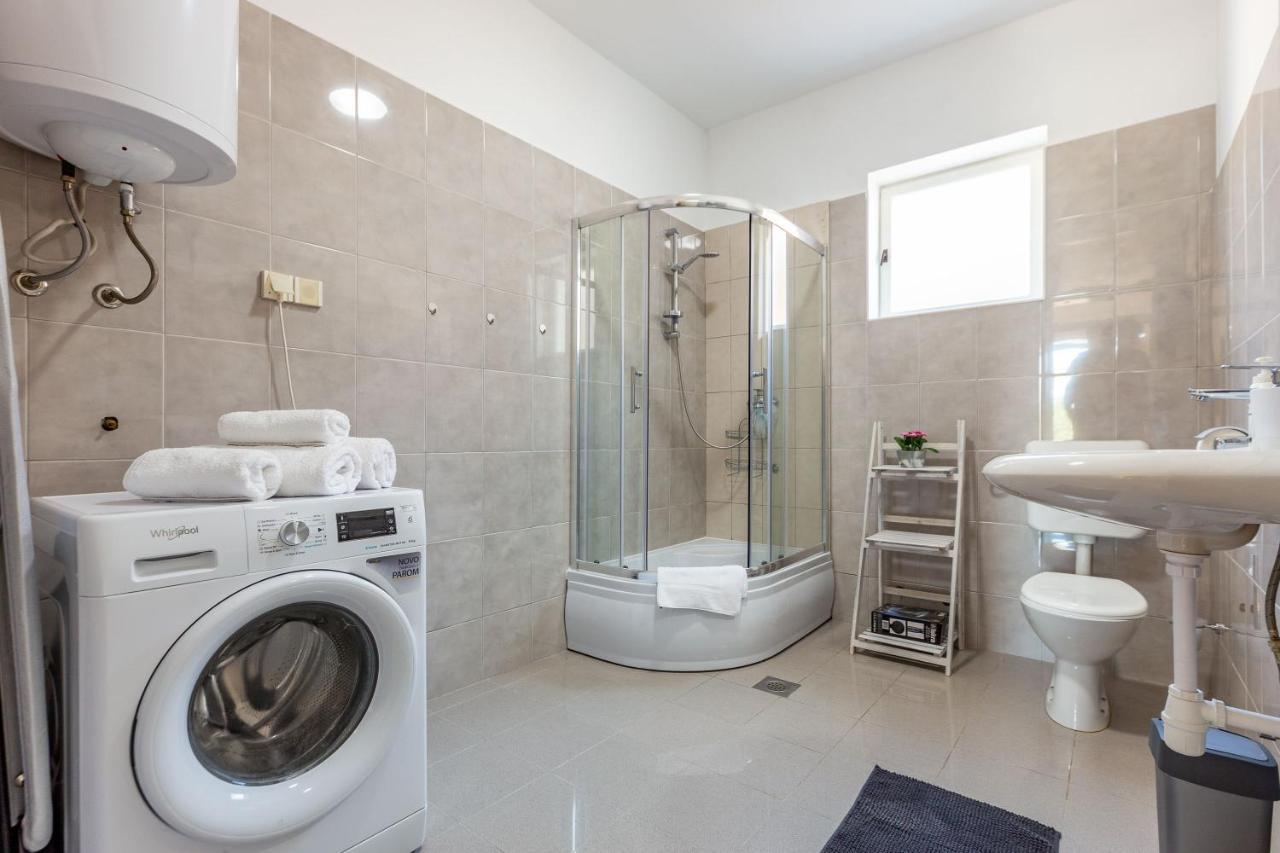 Sjor 2 Bdr Apartment W Grill Zadar Bagian luar foto