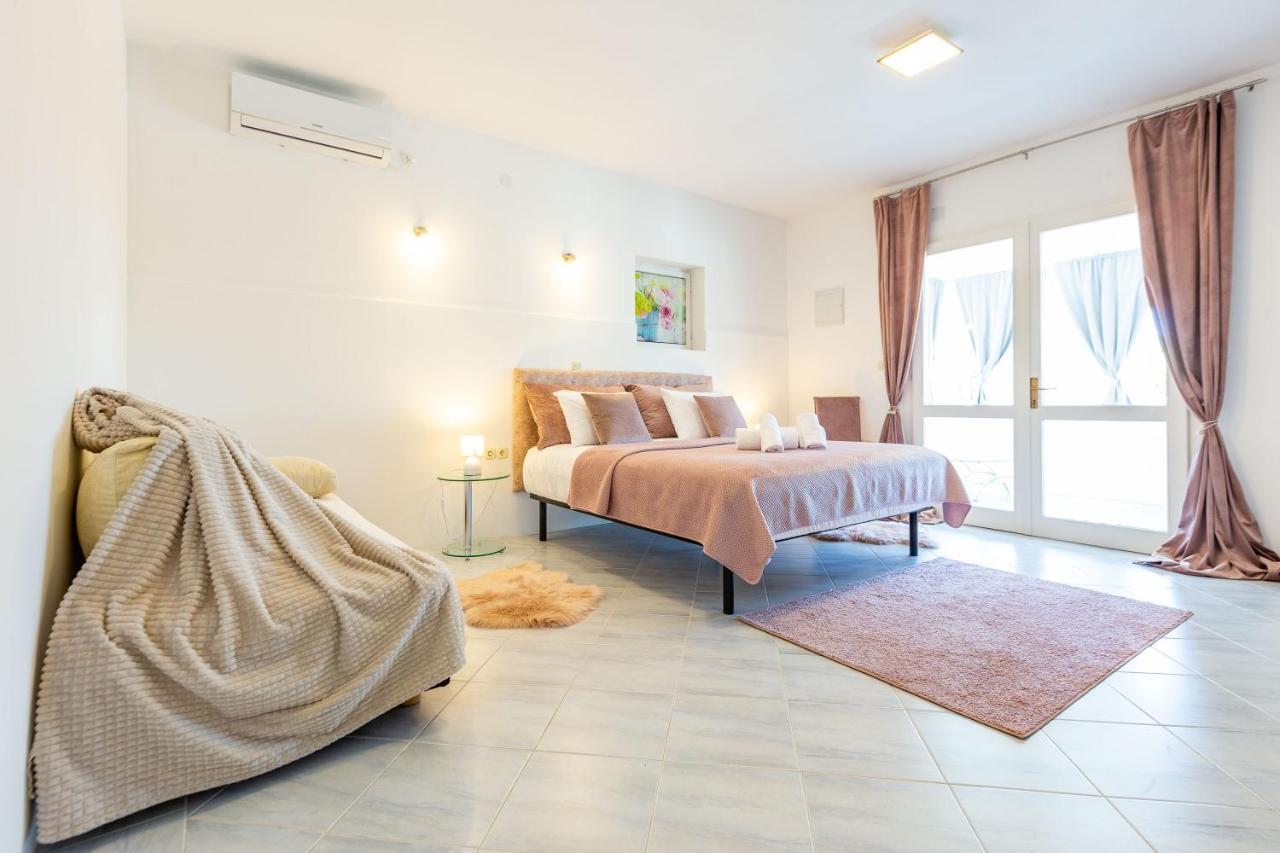Sjor 2 Bdr Apartment W Grill Zadar Bagian luar foto